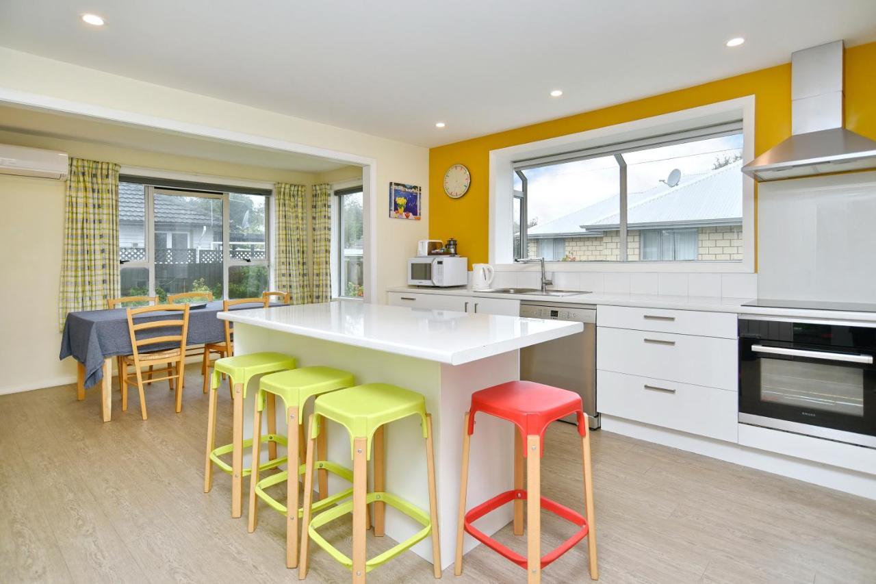 Charlesworth Villa - Christchurch Holiday Homes Экстерьер фото