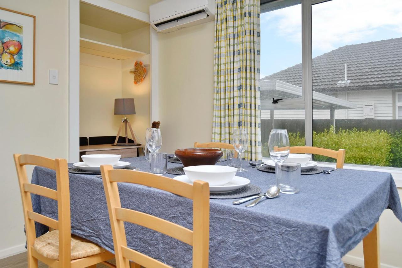 Charlesworth Villa - Christchurch Holiday Homes Экстерьер фото