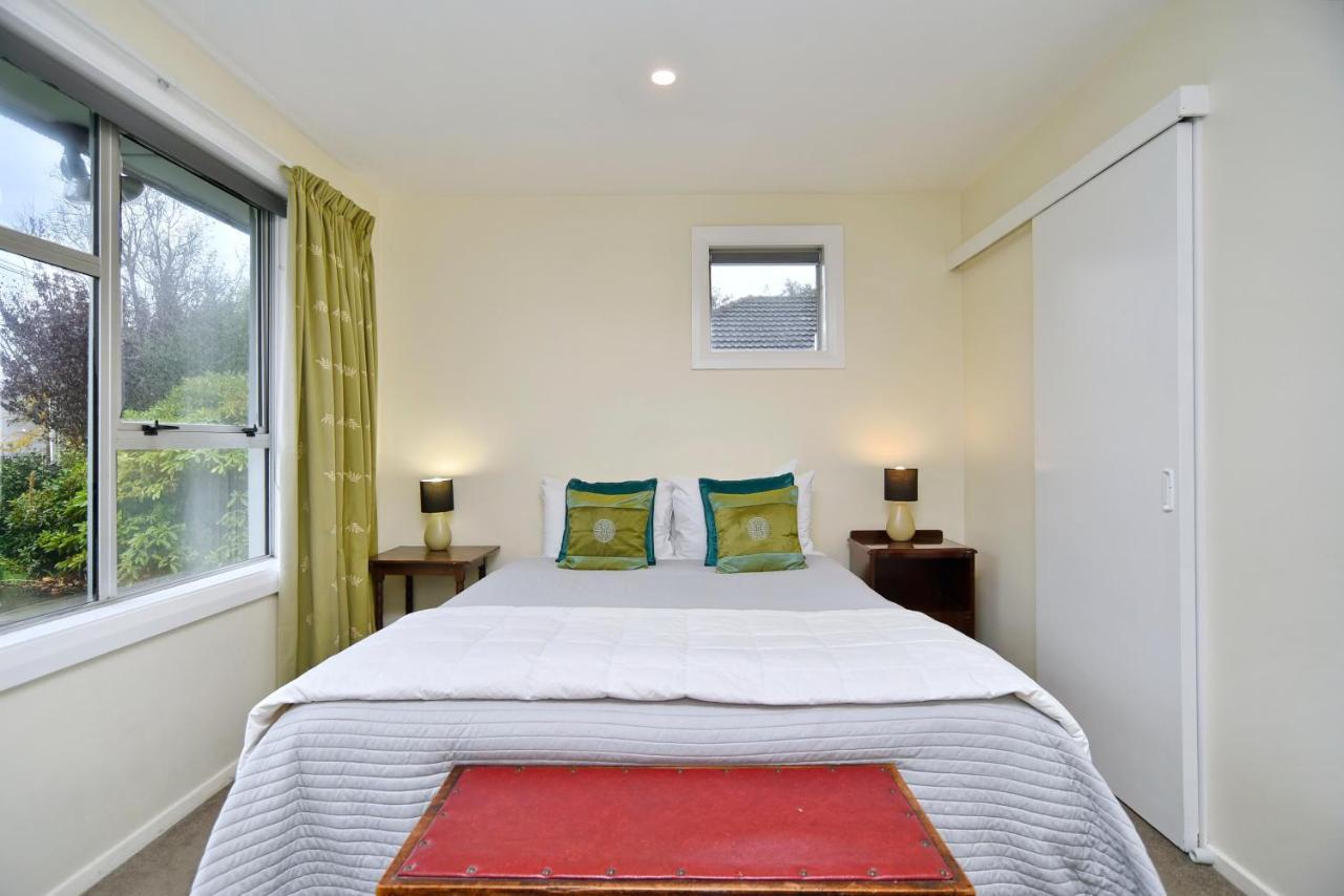 Charlesworth Villa - Christchurch Holiday Homes Экстерьер фото