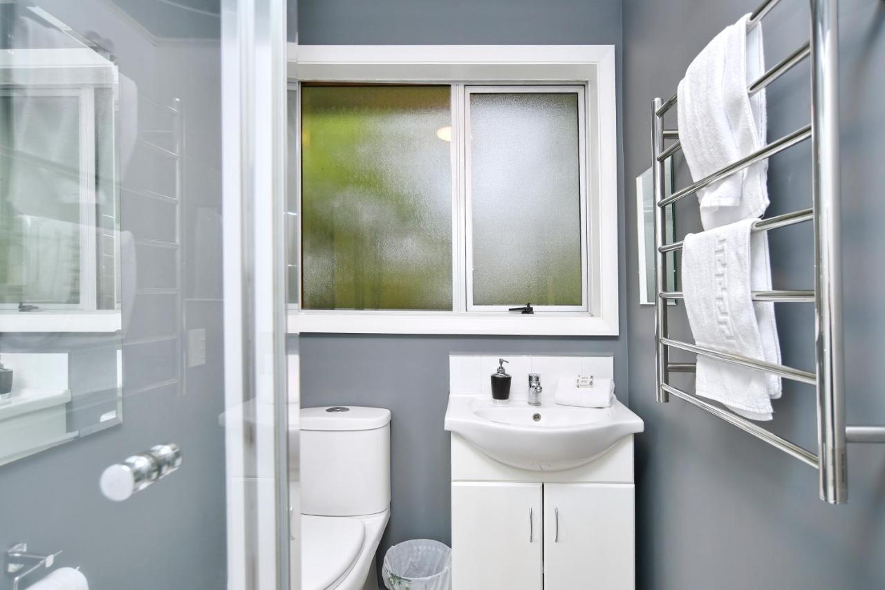 Charlesworth Villa - Christchurch Holiday Homes Экстерьер фото