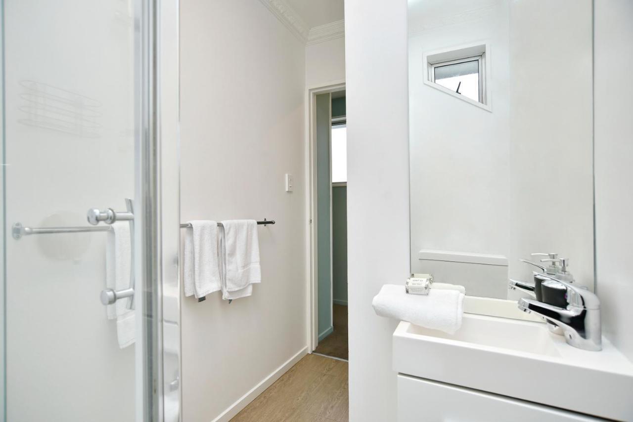 Charlesworth Villa - Christchurch Holiday Homes Экстерьер фото