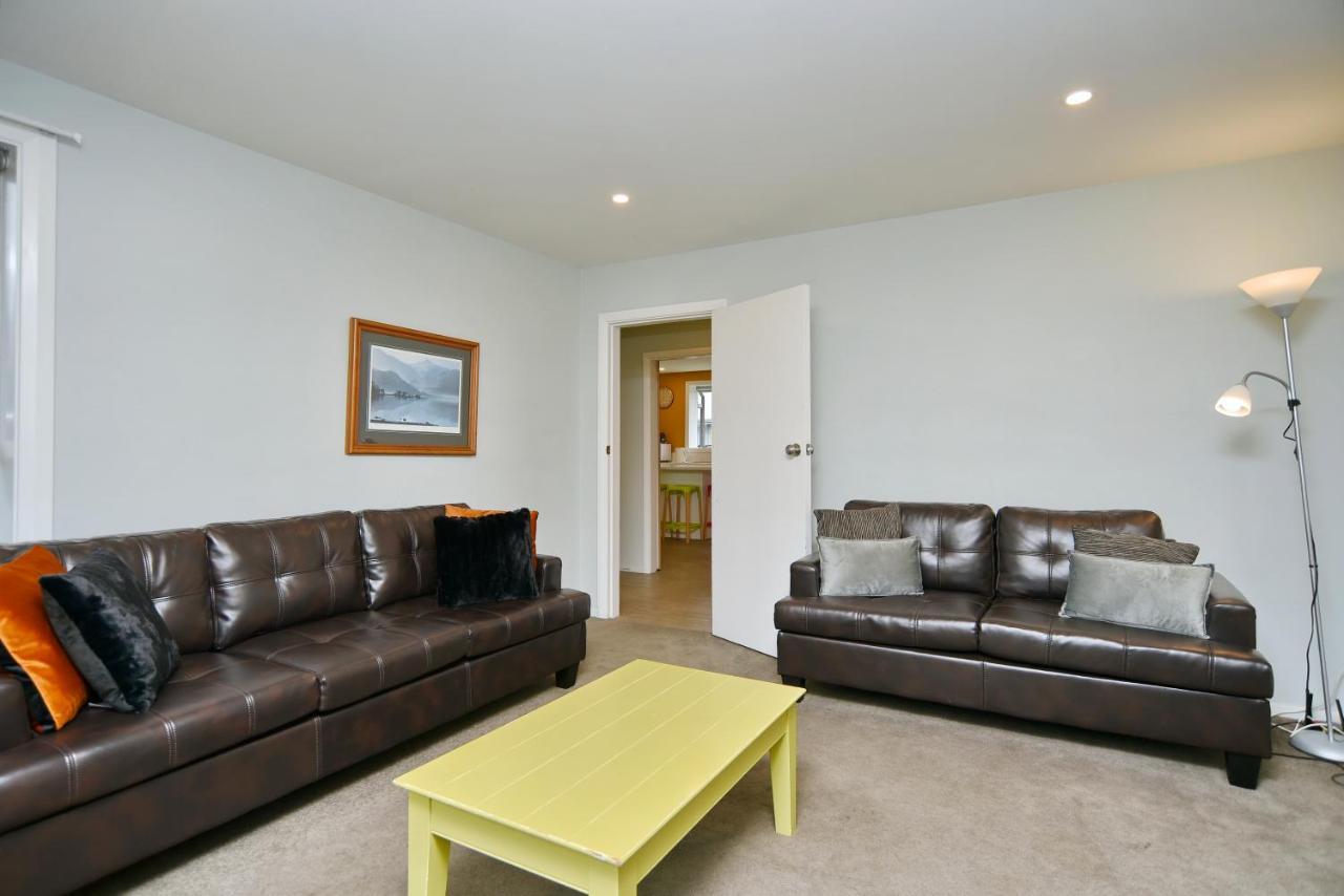 Charlesworth Villa - Christchurch Holiday Homes Экстерьер фото