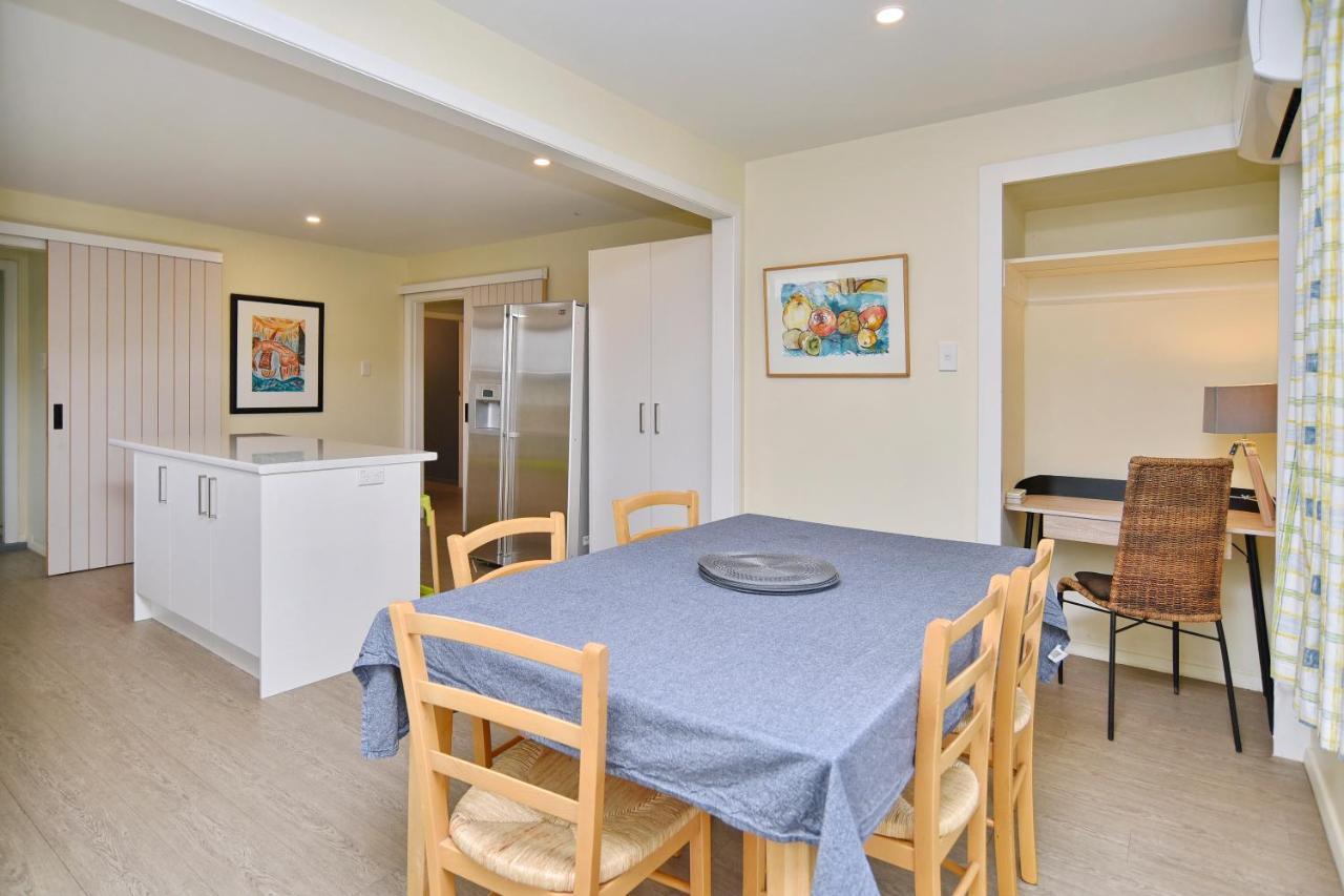 Charlesworth Villa - Christchurch Holiday Homes Экстерьер фото